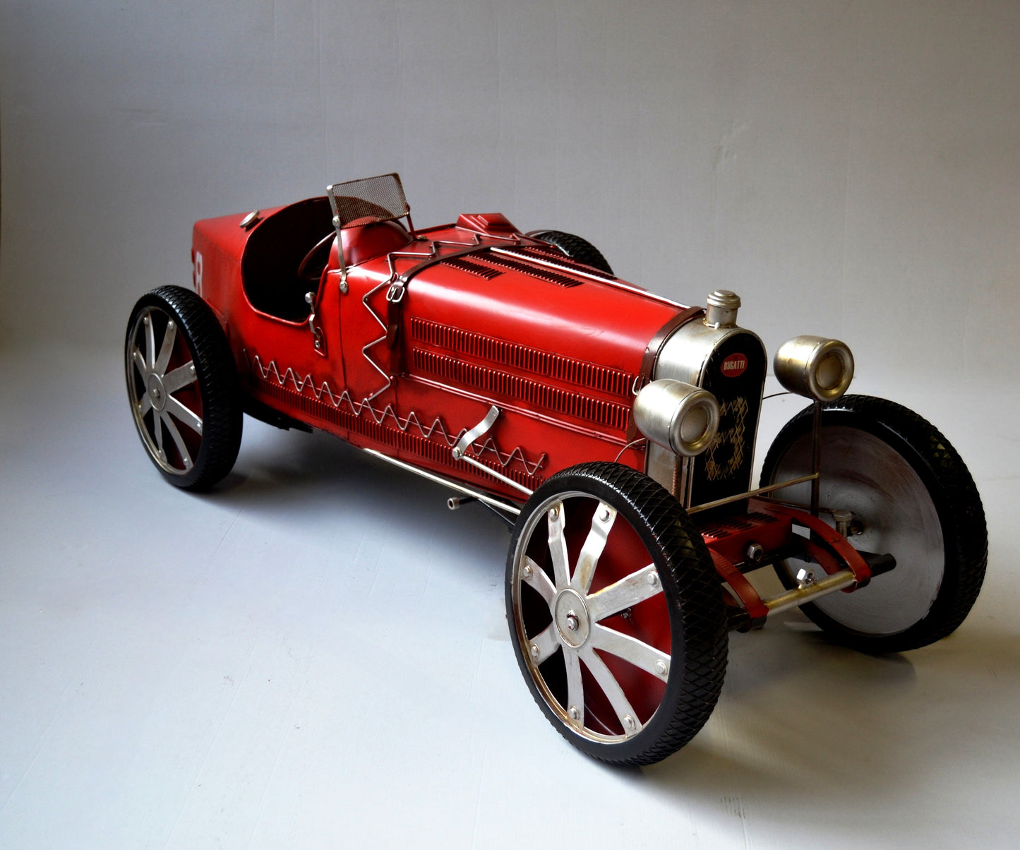 Bugatti Typ 35- Bj. 1926 Großmodell Farbe rot
