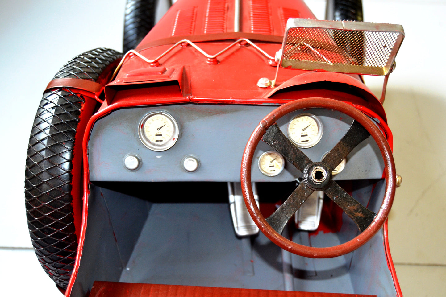 Bugatti Typ 35- Bj. 1926 Großmodell Farbe rot